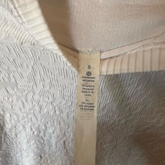 LULULEMON WHITE HOOD LONG SLEEVE - Picture 3 of 3